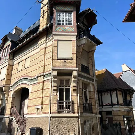 Les Grands Ducs * Trouville-sur-Mer