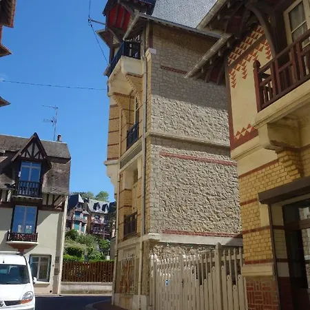 Les Grands Ducs Apartment Trouville-sur-Mer